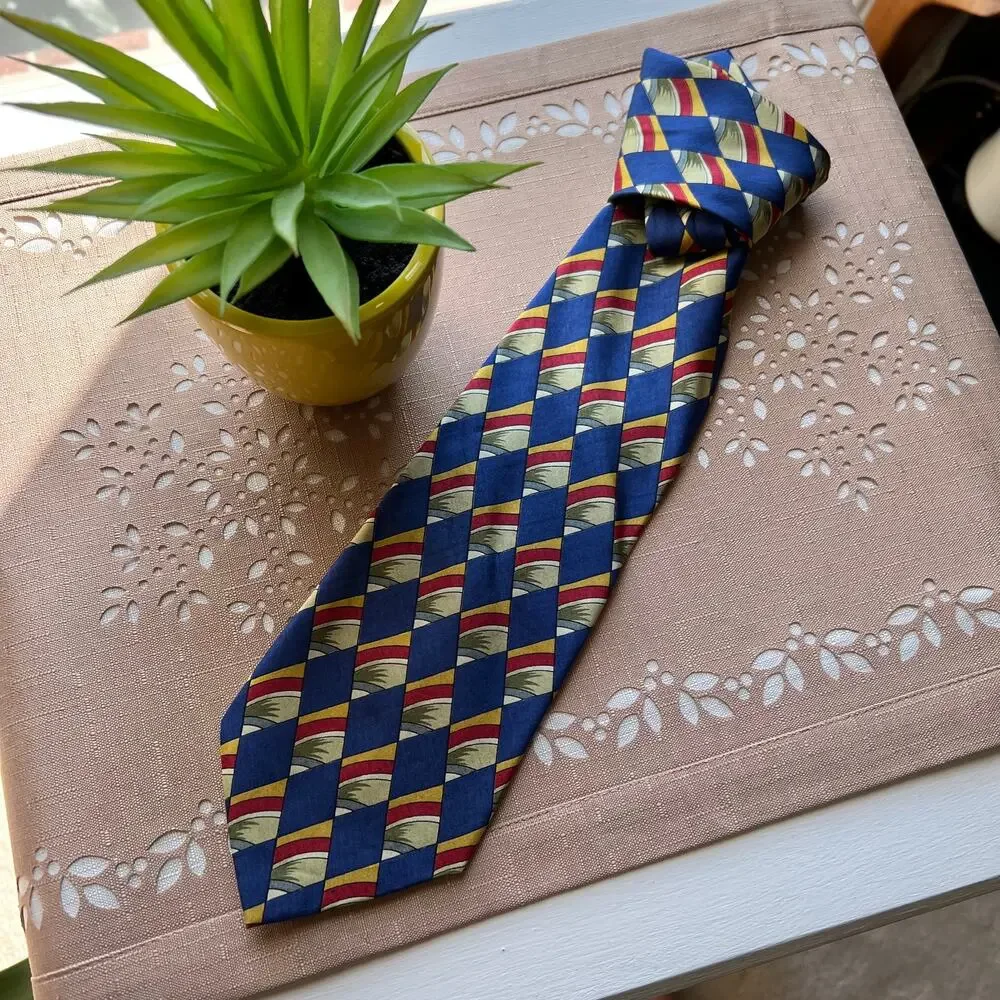 Crossbow Men's 100% Silk Geometric Diamond Shaped Print Formal Neck Tie